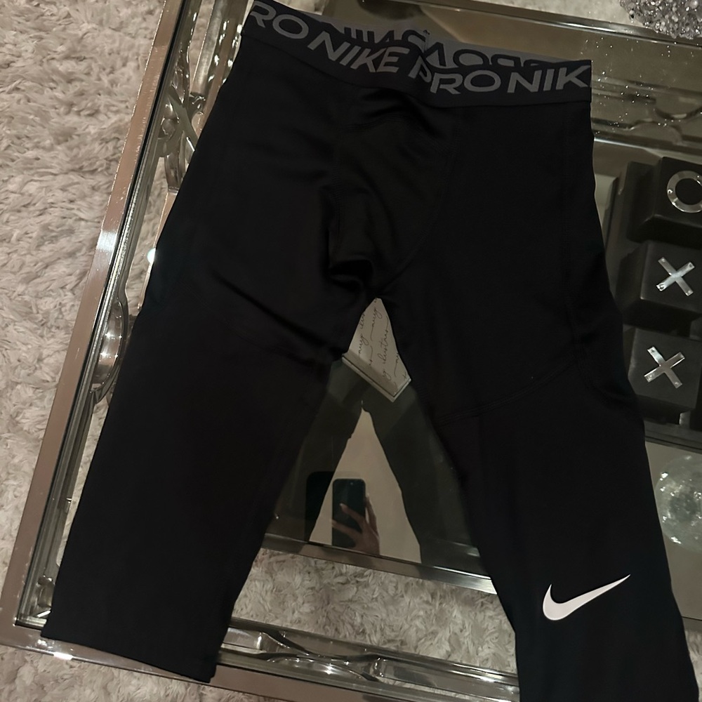 Nike Pro Kids Black 3/4 length Compression pants